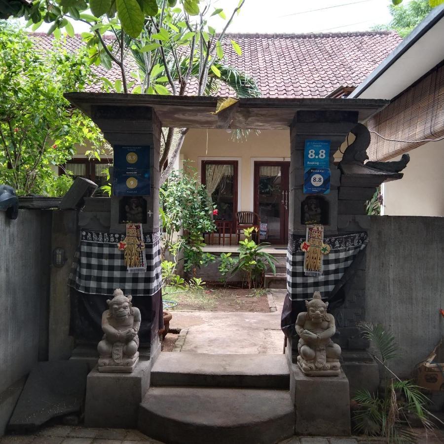 Pondok Aldi Hostel アメッド エクステリア 写真
