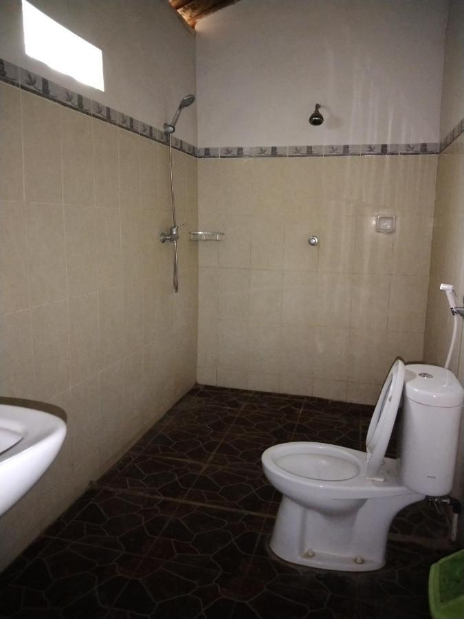 Pondok Aldi Hostel アメッド エクステリア 写真