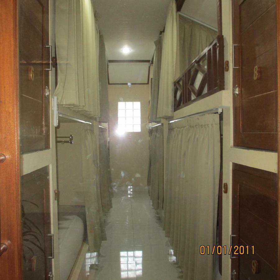 Pondok Aldi Hostel アメッド エクステリア 写真