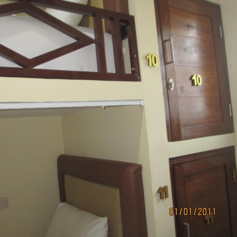 Pondok Aldi Hostel アメッド エクステリア 写真