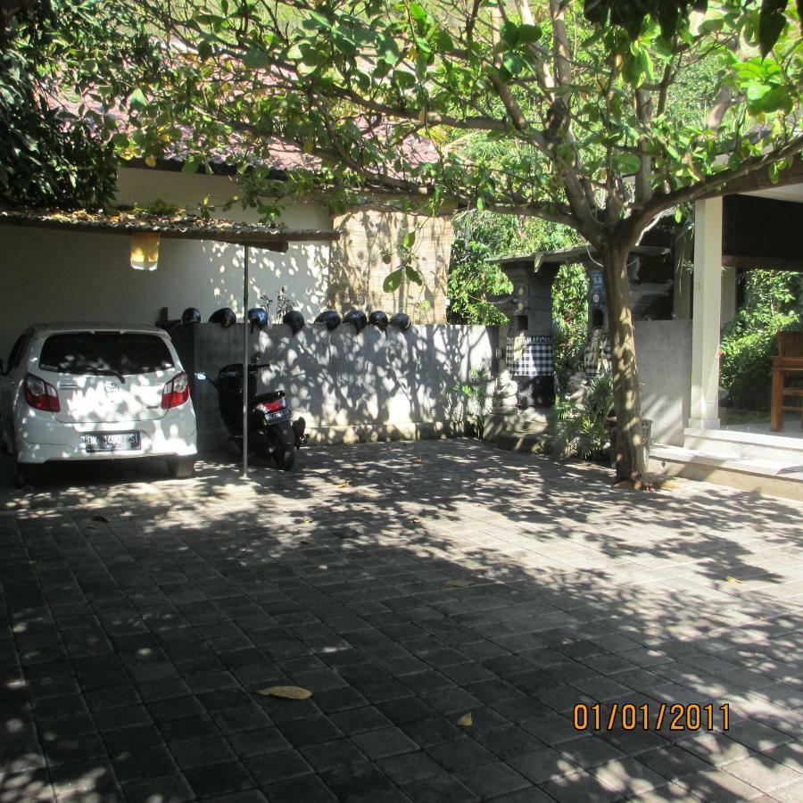Pondok Aldi Hostel アメッド エクステリア 写真