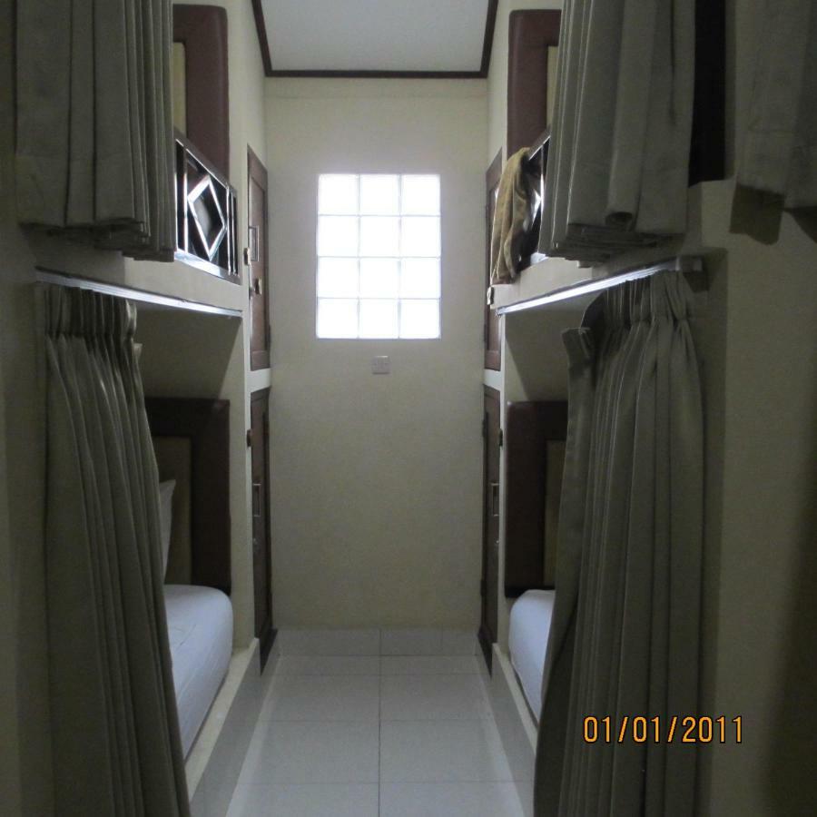 Pondok Aldi Hostel アメッド エクステリア 写真